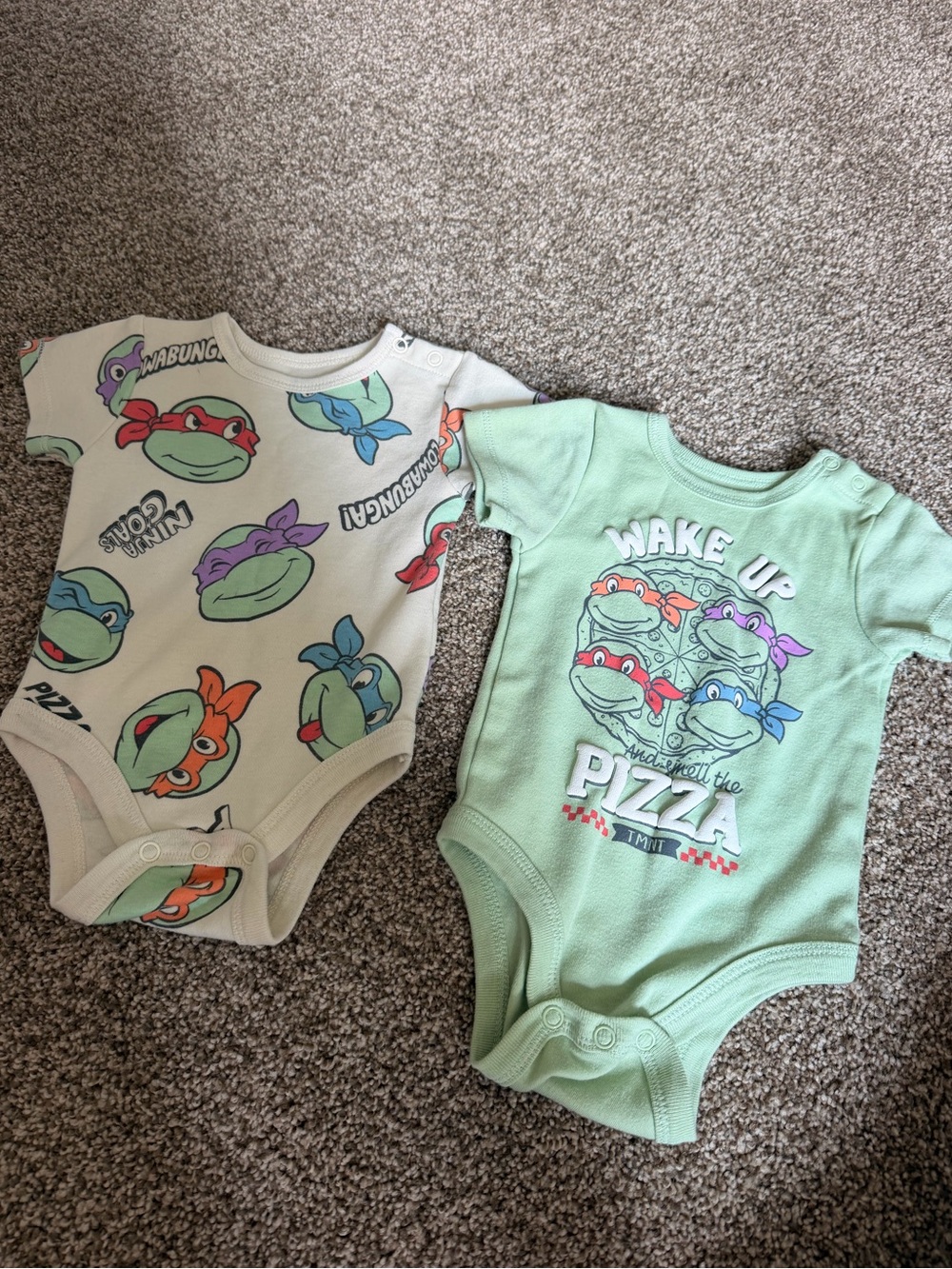 Nickelodeon Green & Cream Teenage Mutant Ninja Turtles Baby One-Pieces (2-Pack)